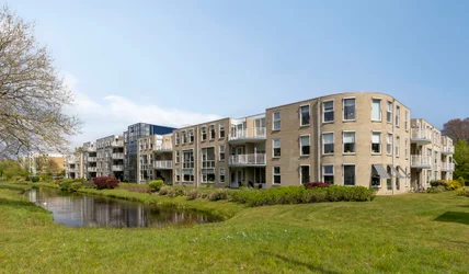 R.H. van Deestweg 4 4 Veendam